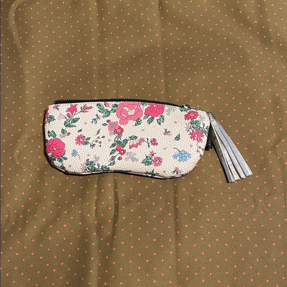 Betsey Johnson Floral Cream Cosmetic Bag